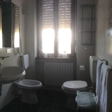 Zocca Hotel Lanzo dʼIntelvi